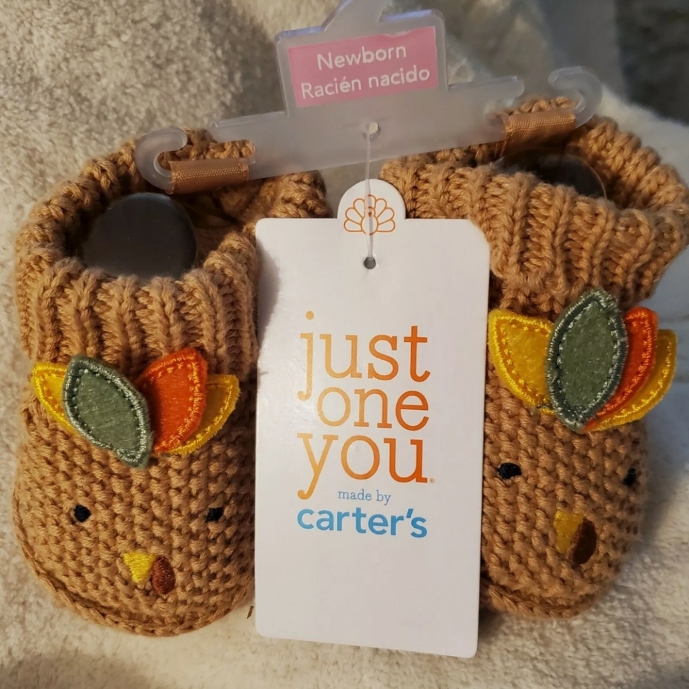 Carter's Newborn Booties. - Picture 2 of 2